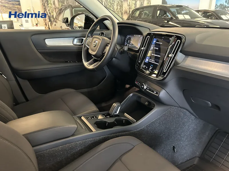 Bild 4 av 16 – Volvo XC40 T2 FWD Momentum Advanced