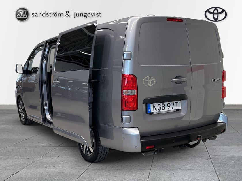 Bild 4 av Toyota Proace Crew Van L2 LONG DUBBELHYTT 2,0D 180 HK AUTO PREMIUM 2