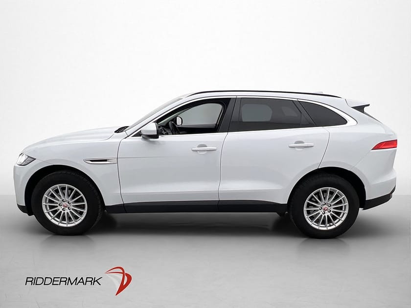Bild 4 av Jaguar F-Pace 20d AWD Cockpit Meridian Skinn B-Kam Rattvärme