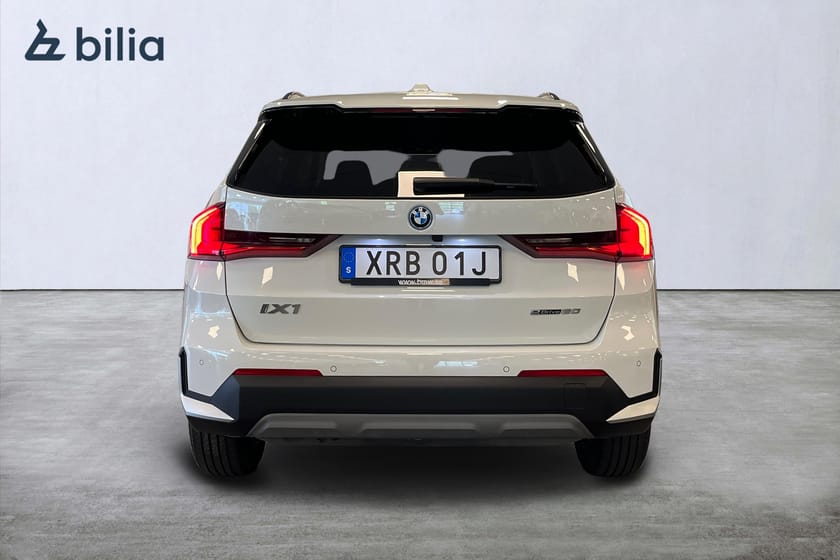 Bild 5 av BMW iX1 eDrive20 / Drag / Rattvärme / Sensorer
