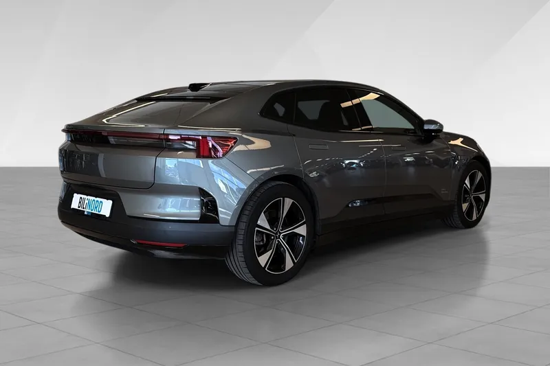 Polestar 4 Long Range Dual motor bilde 6
