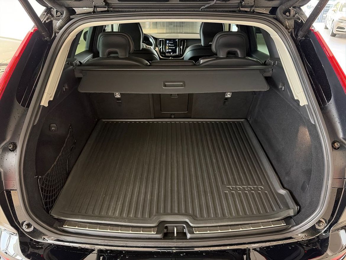 Volvo XC60 2020 - miniatyr 17