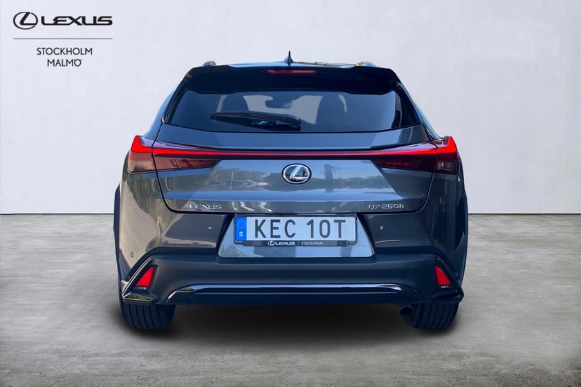 Bild 4 av Lexus UX 250h F Sport Design 184hk P-värm Navi B-kamera Keyless