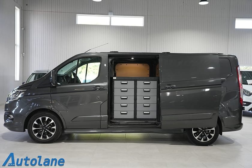 Bild 4 av Ford Transit Custom 290 Sport  2.0 Inredning,Värmare,Drag,3sit,185hk
