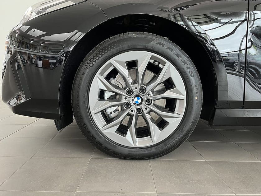 Bild 4 av BMW 120 Privatleasing fr. 2998 kr/mån Rattvärme Tonade Rutor