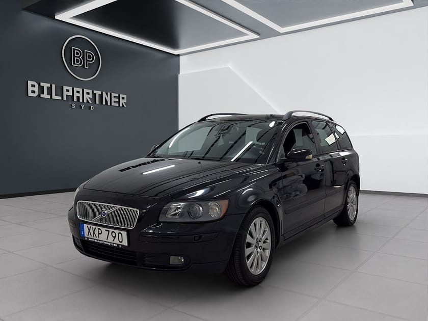 Bild 1 av Volvo V50 2.4i Geartronic Kinetic/Ny Besiktad/Kamrem bytt/2 Bruk