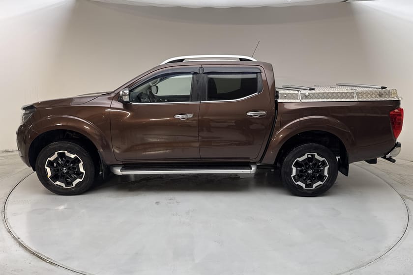 Bild 2 av Nissan Navara Dubbelhytt 2.3 dCi 4x4 (190hk) Tekna Helläder Flaklock