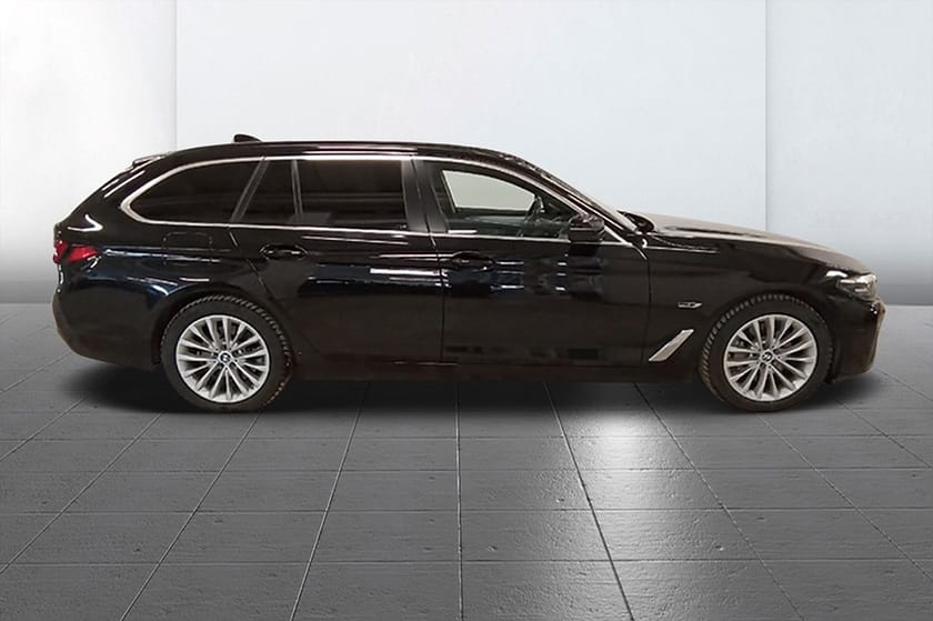 Bild 4 av BMW 530e xDrive Touring Drag Läder Sportstolar Live Cockpit Pro 292hk