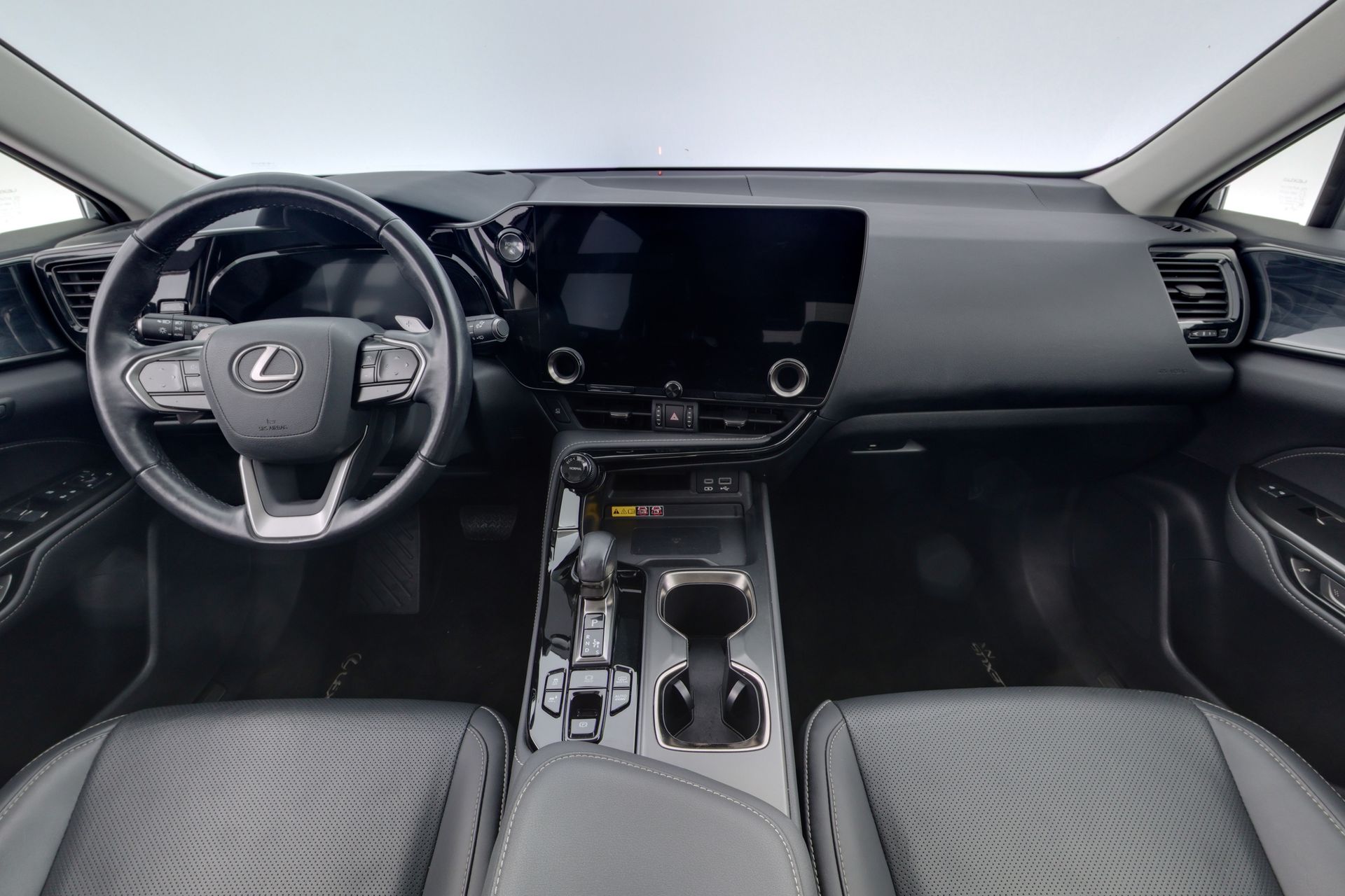 Lexus NX 450h+ E-CVT 309hk Executive 2023, kuva 7/10