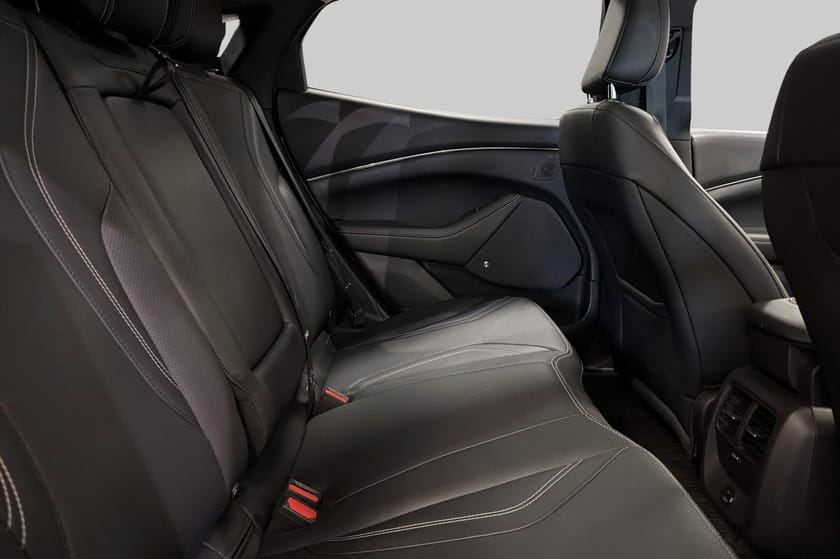 Bild 5 av Ford Mustang Mach-E Long Range RWD Pano Skinn B&O 360°