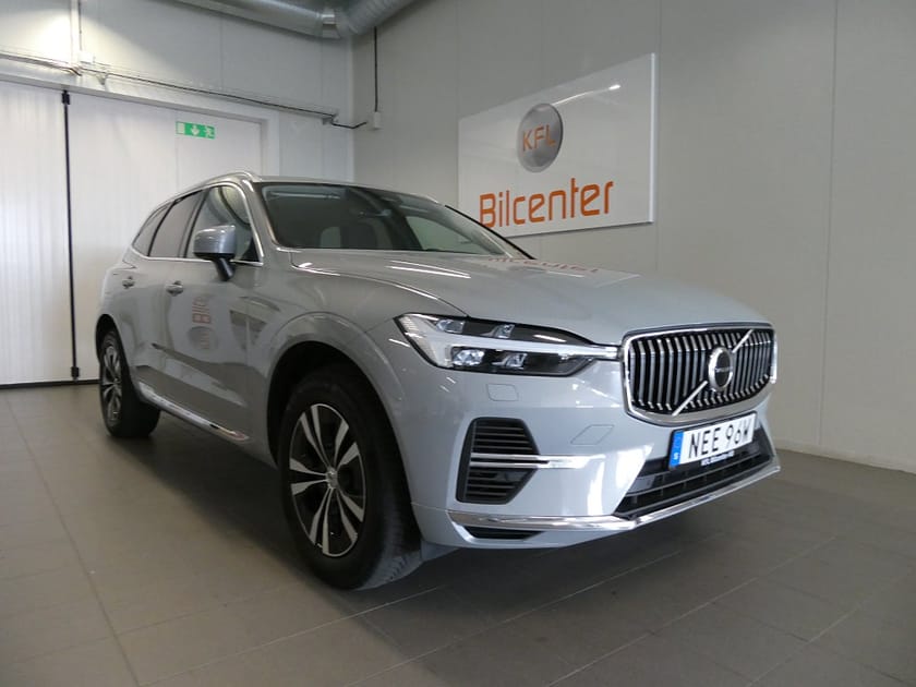 Bild 4 av Volvo XC60 Recharge T6 AWD Core Edition Pano-Longrange-Kamera-SoV