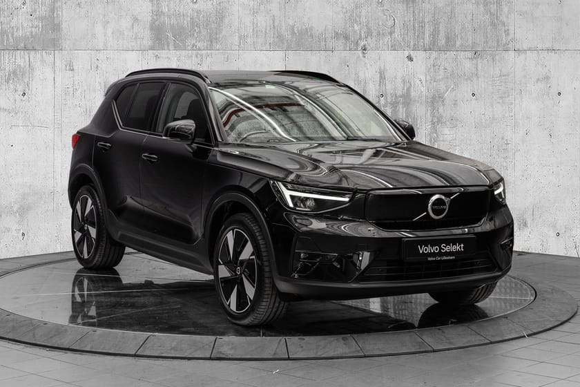 Bilde 1 av Volvo EX40 Twin Motor Performance El. Plus 442Hk. Hengerfeste!