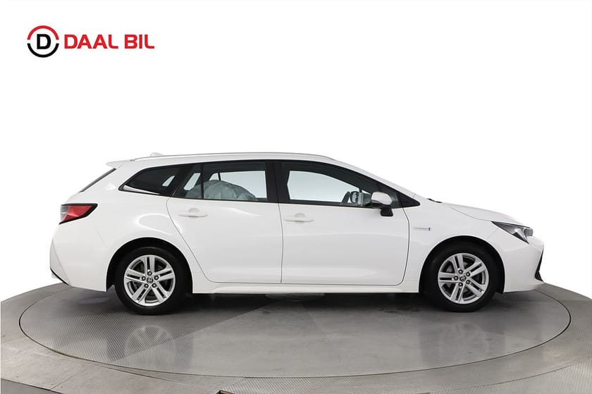 Bild 5 av Toyota Corolla Touring Sports Hybrid e-CVT 122HK ACTIVE B-KAM M-VÄRM