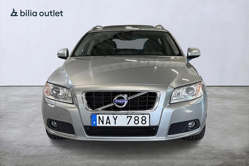 Bild 3 av Volvo V70 T4F Summum 180hk Taklucka Navi Läder KamremBytt