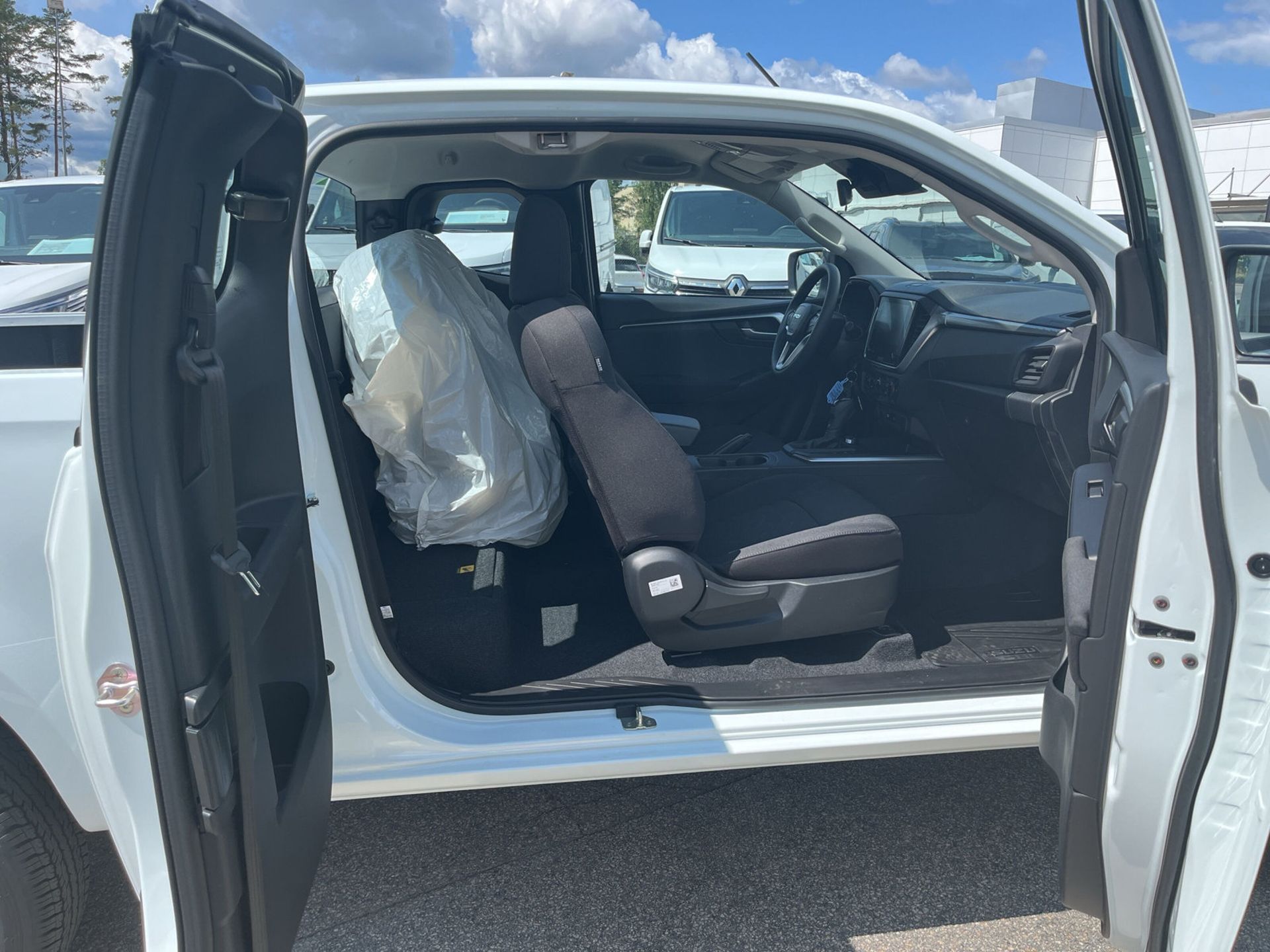 Isuzu D-max XRM EC AT CNG 2024, bild 7/10