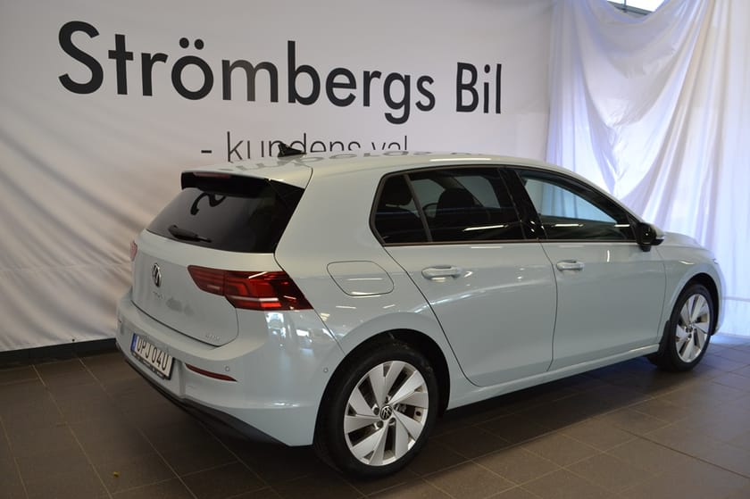 Bild 2 av Volkswagen Golf 1.5 eTSI 150hk
