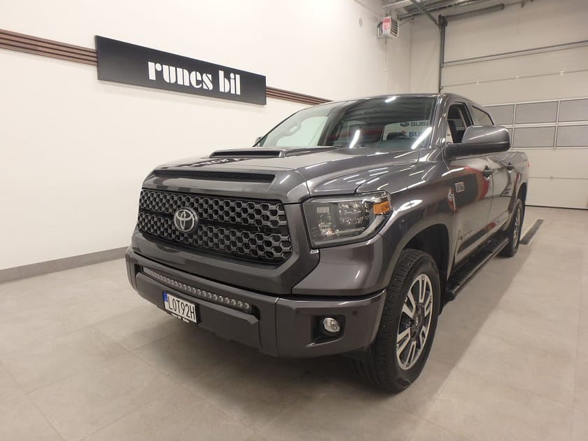 Bild 1 av Toyota Tundra CrewMax 5.7 V8 4WD Euro 6 Fin