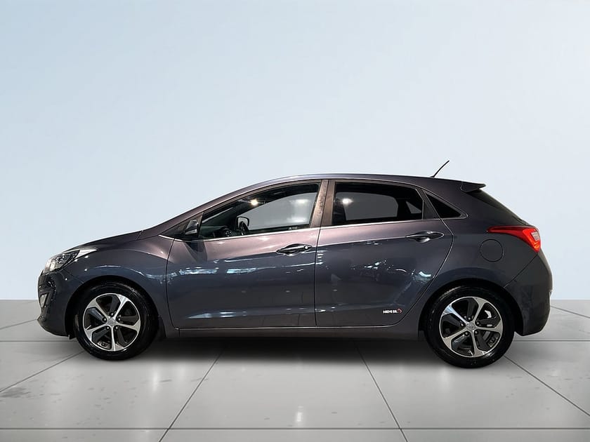 Bild 4 av Hyundai i30 5-dörrar 1.6 CRDi Premium Rattvärme Mvärm Psens SoV