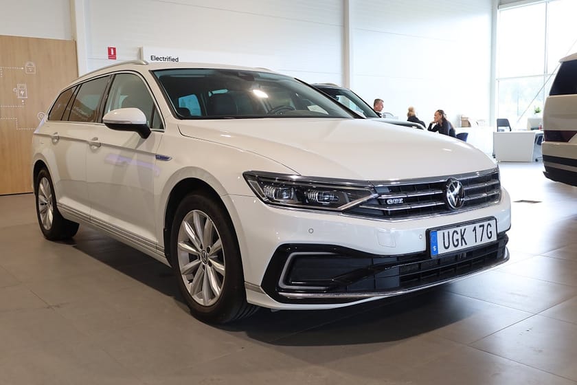 Bild 3 av Volkswagen Passat Sportscombi GTE 218hk Executive / Business / Värmare / Navi