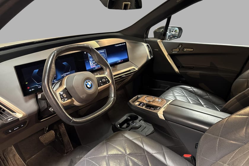 Bilde 5 av BMW iX xDrive50 Fully Charged, Soft-Close, H/K, MultiF. Laser