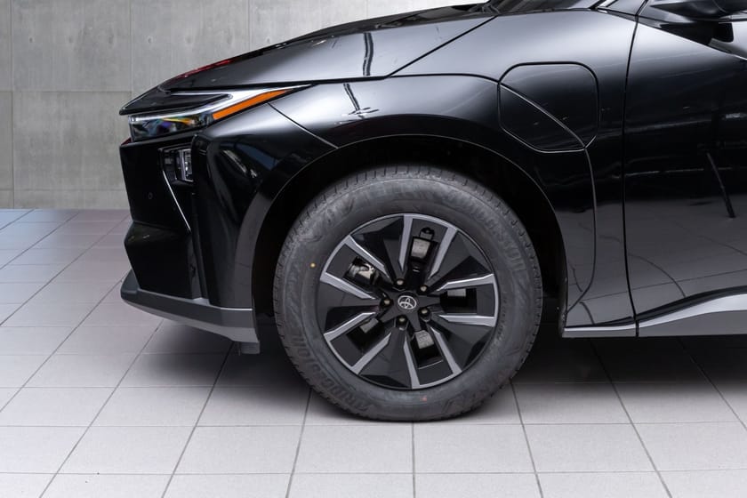 Bilde 2 av Toyota bZ4X AWD Active Tech