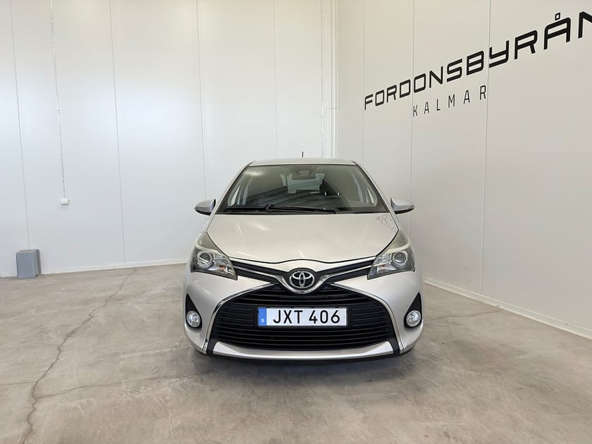 Bild 4 av Toyota Yaris 5-dörrar 1.33 Dual VVT-i B-kamera Årsskatt 426kr