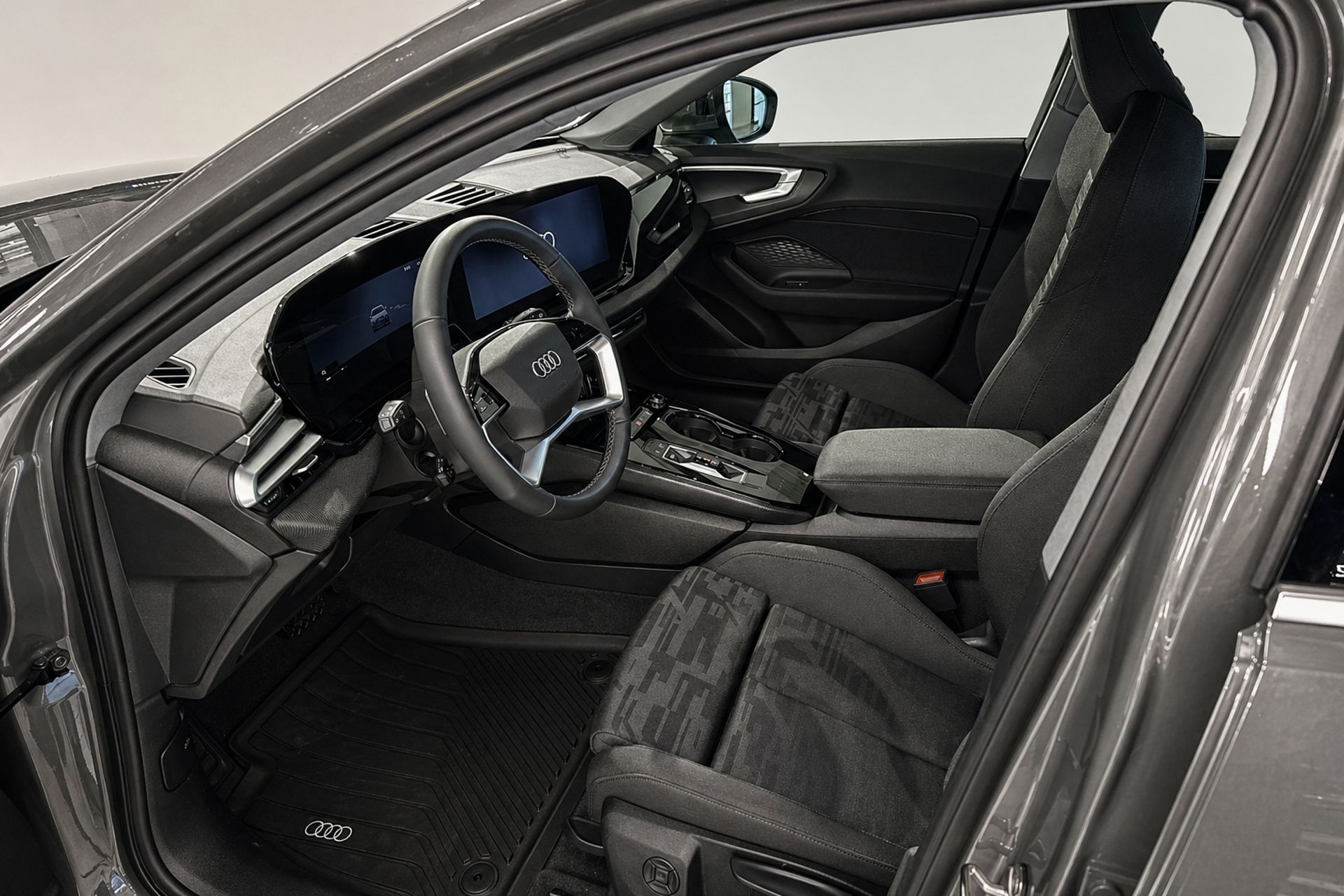 Audi A5 Avant e-hybrid quattro 2026, photo 7/8