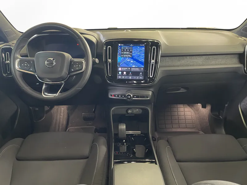 Bild 12 av 18 – Volvo C40 Recharge Core