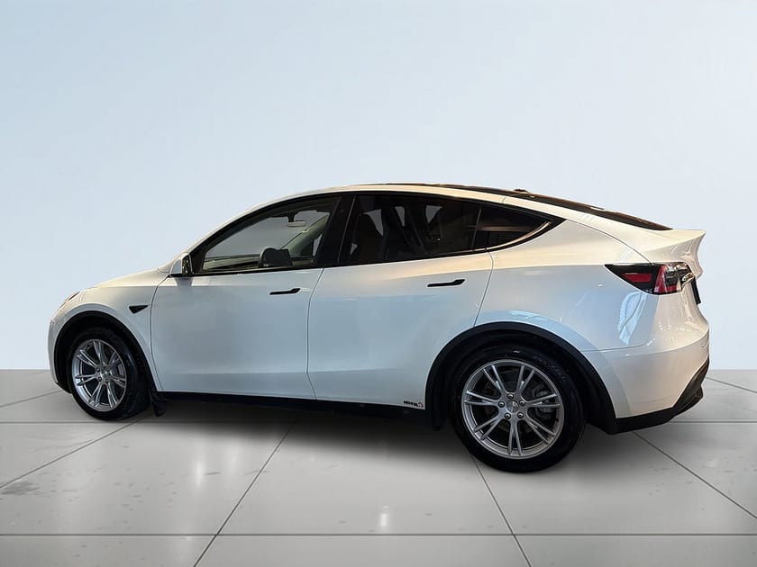 Bild 4 av Tesla Model Y Long Range AWD SoV/Kamera/Drag
