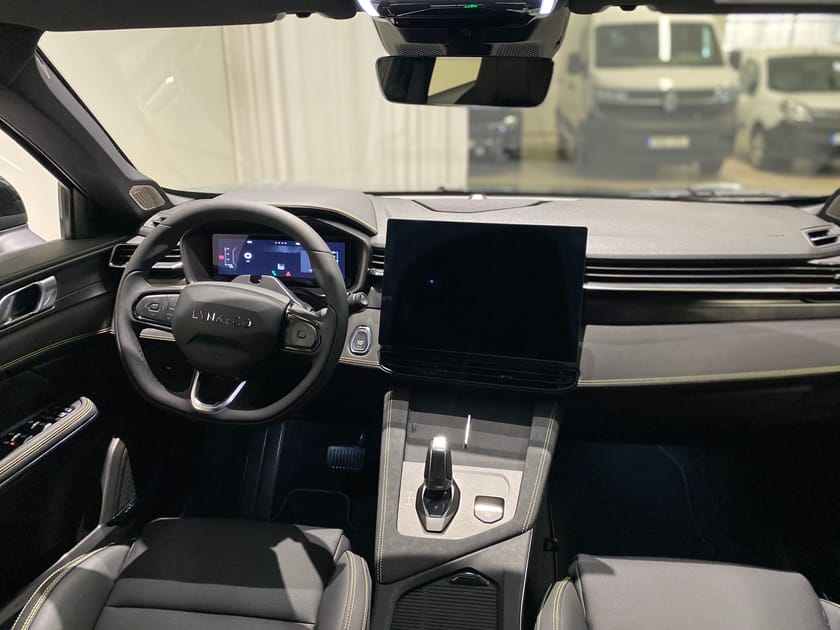 Bild 2 av Lynk & Co 01 PHEV More