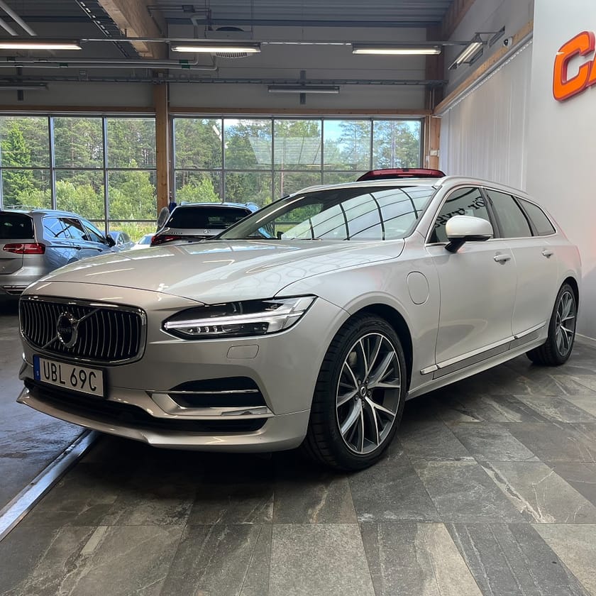Bild 5 av Volvo V90 Recharge T8 AWD Inscription Orrefors Apple Värmar