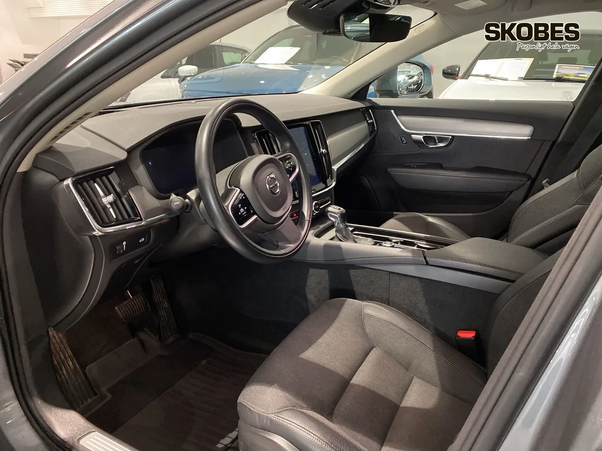 Volvo V90 Cross Country