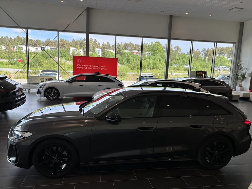 Bild 2 av Audi A5 Avant e-hybrid quattro S line Black Optik Evolution 299h
