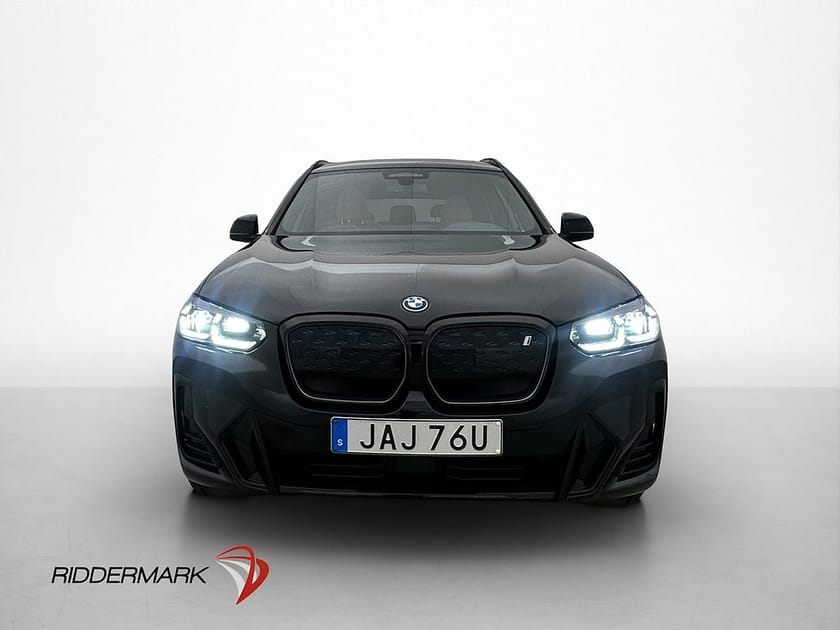 Bild 2 av BMW iX3 286hk Panorama Kamera Navi CarPlay Dragkrok MOMS