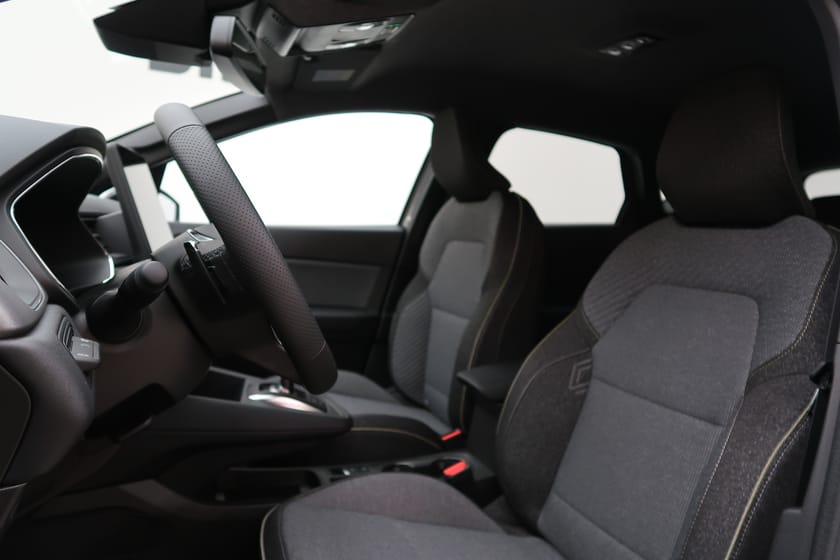 Bild 4 av Renault Captur PhII Mildhybrid 140 techno EDC