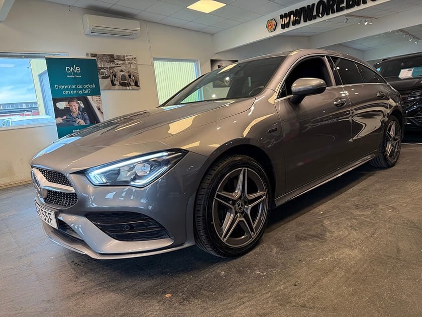 Bild 2 av Mercedes-Benz CLA 250 e Shooting Brake AMG Drag Gps Värmare Ambient 218hk