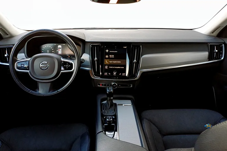Volvo V90 Cross Country