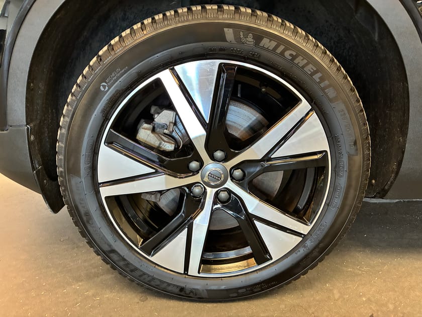 Bild 5 av Volvo XC40 Recharge Plus / Keyless / BLIS / Navigation / Backkamera /