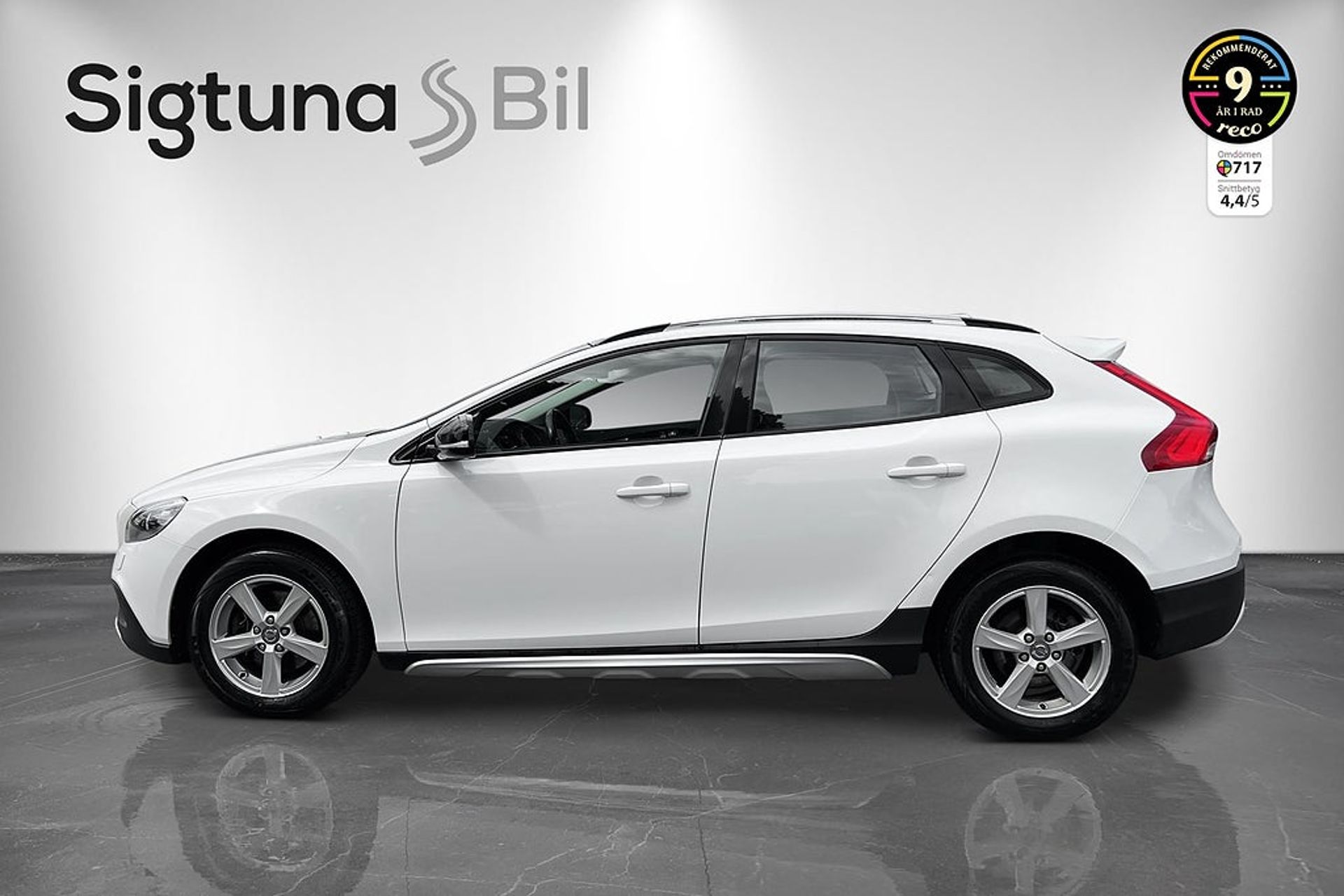 Volvo V40 Cross Country T4 Momentum 2013, kuva 2/10