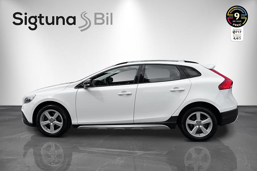 Bild 2 av Volvo V40 Cross Country T4 Momentum / Panorama / Backkamera