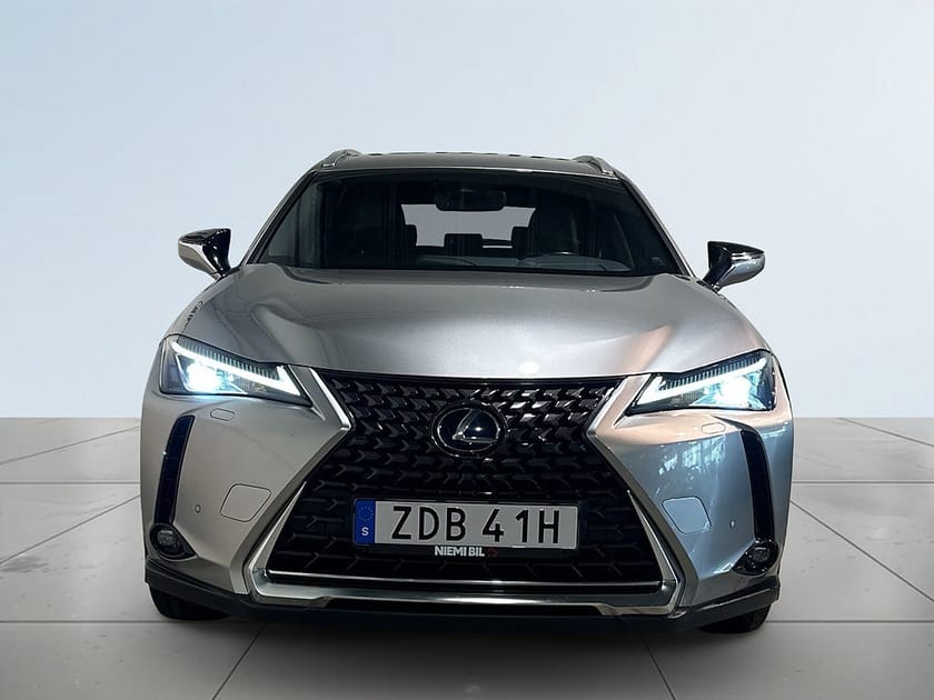 Bild 2 av Lexus UX 250h E-Four CVT Rattvärme Kamera Psens CarPlay SoV