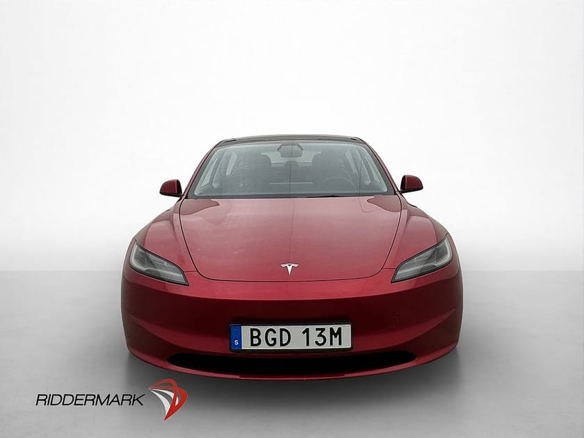 Bild 3 av Tesla Model 3 Long Range AWD Panoramaglastak Svensksåld