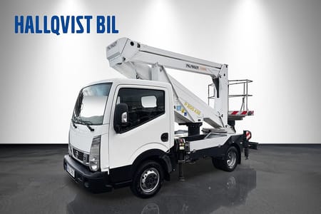 Nissan NT400 Enkelhytt