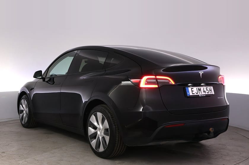 Bild 4 av Tesla Model Y Long Range AWD Uppg. Autopilot Panorama Drag