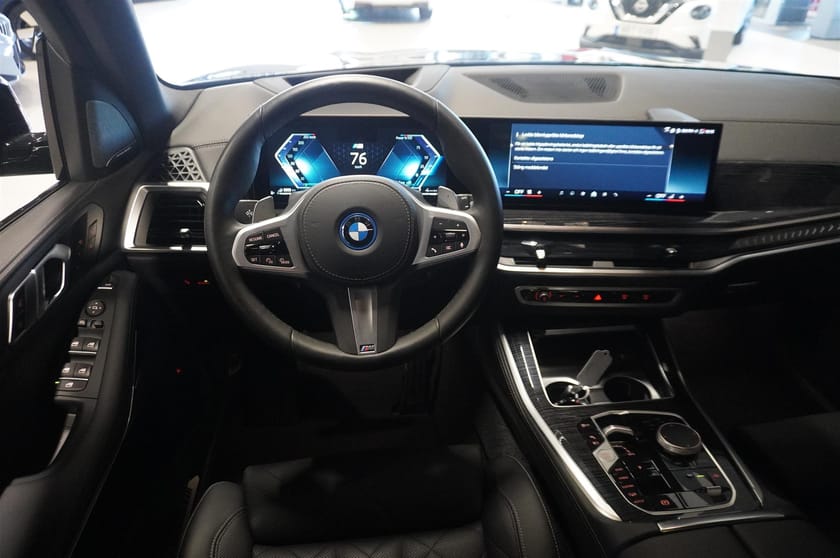 Bild 2 av BMW X5 xDrive50e M Sport Pro Innovation Drag hk Luftfjädring 22 Comfort Massage