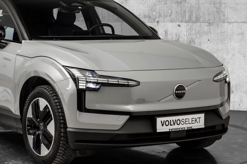 Bilde 3 av Volvo EX30 Single Motor PLUS KAMERA/ACC/CARPLAY/LED ++