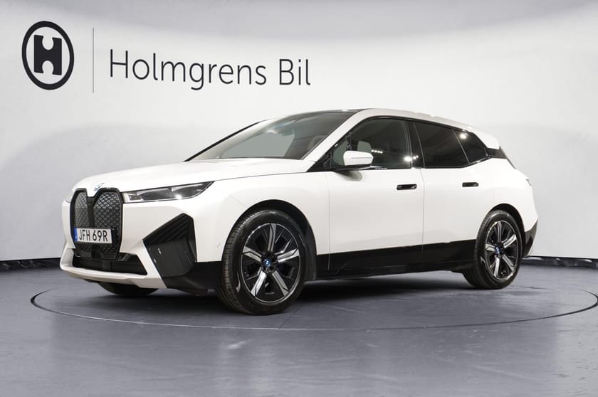 Bild 1 av BMW iX xDrive40 Sport Sky Lounge Drag Laser H K DAP
