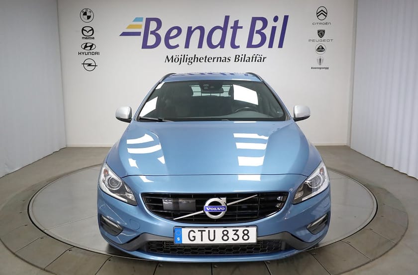 Bild 2 av Volvo V60 D4 Momentum 190hk | Dragkrok | R Design | Navi