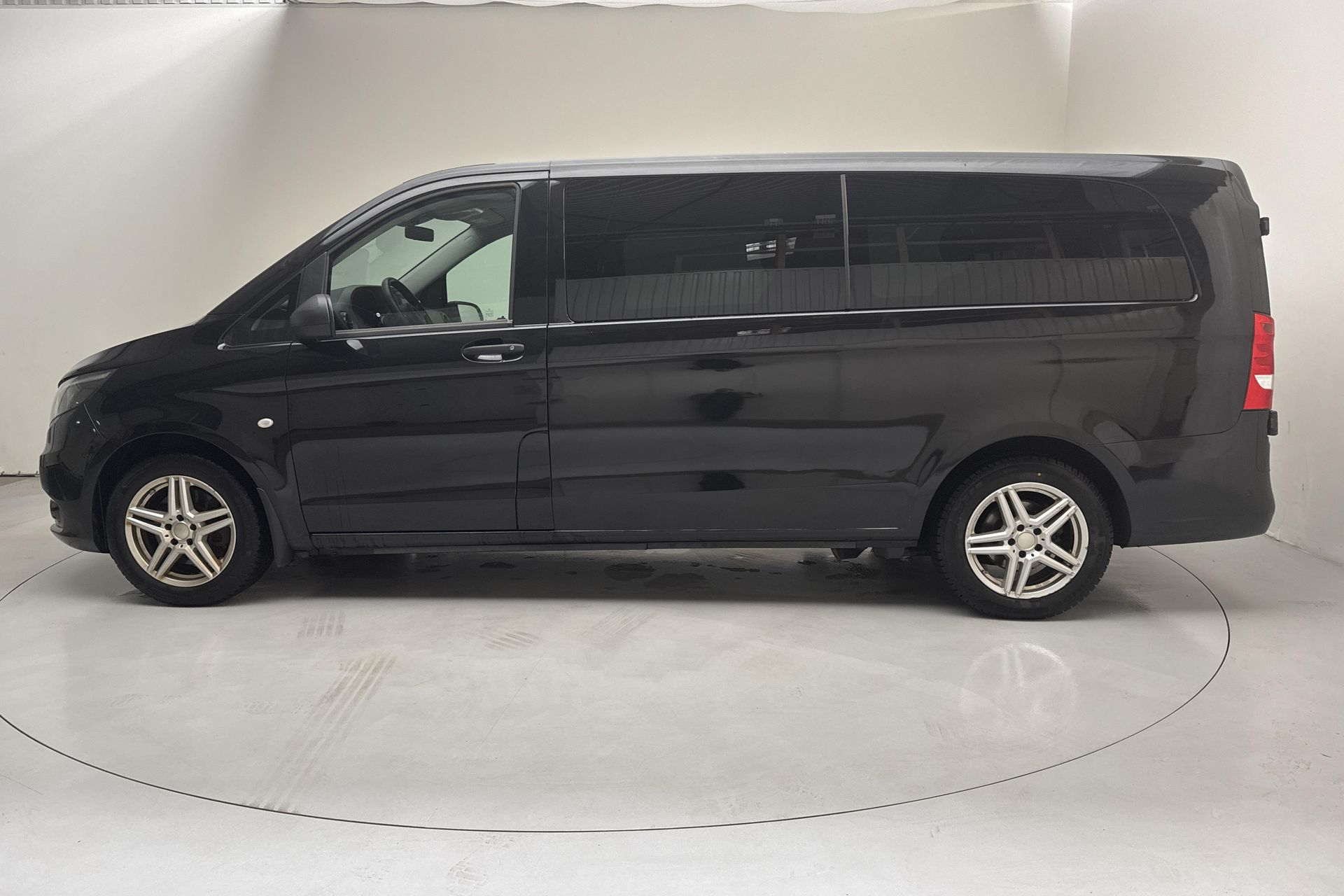 Mercedes-Benz Vito Tourer 116 CDI 3.2t 2022, photo 2/10