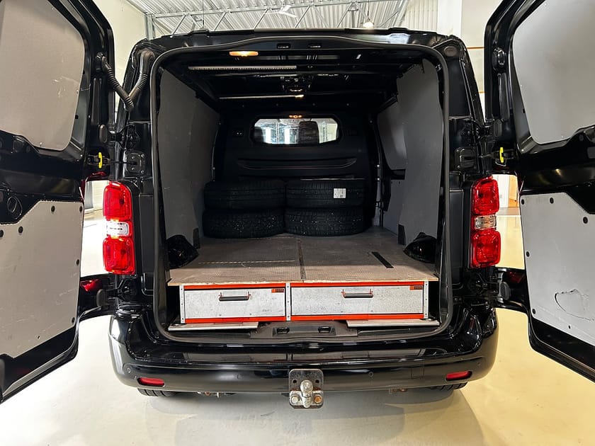 Bild 5 av Peugeot Expert Utökad Last 2.0 BlueHDi EAT L2 144hk / Drag / Moms